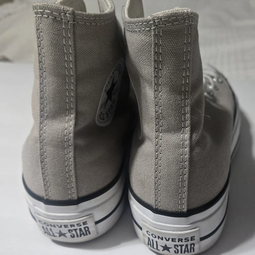 Converse Canvas High-Tops in Cream and White - Picture 4 of 8
